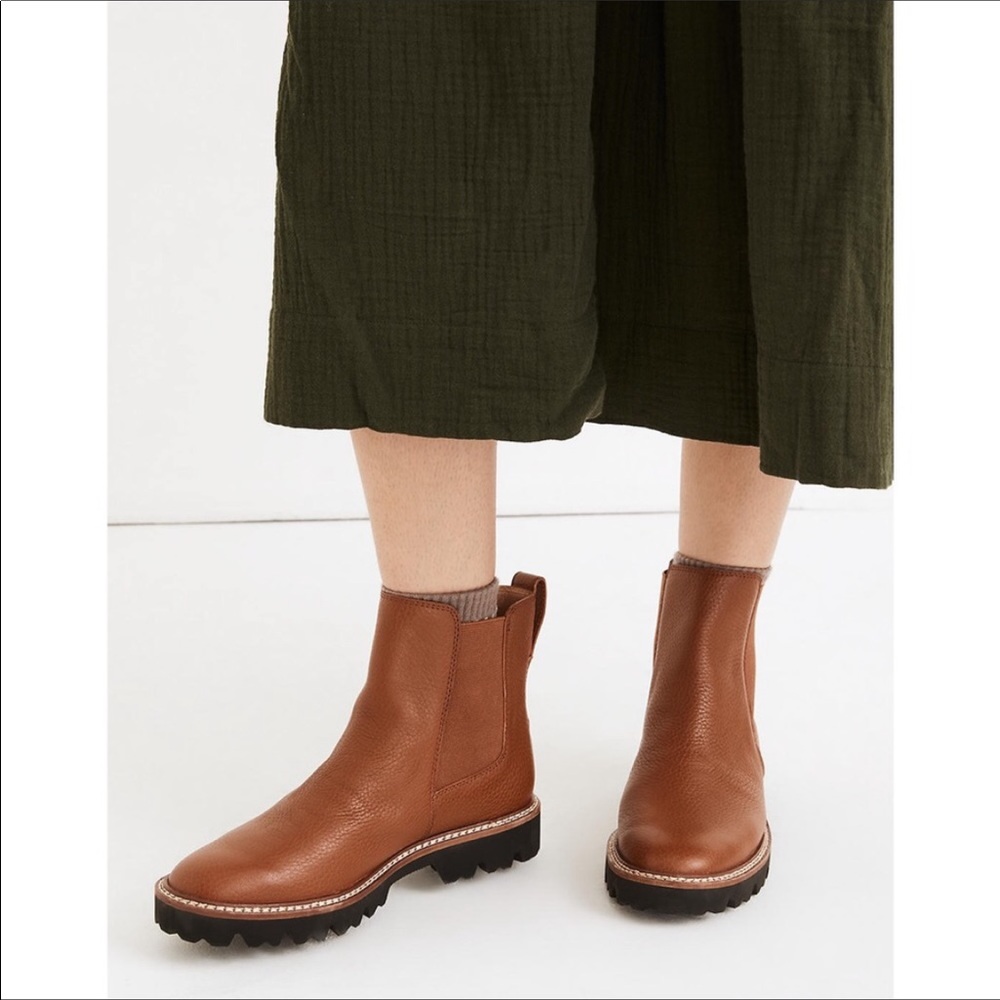 Madewell The Citywalk Lugsole Chelsea Boot In Leather English Saddle